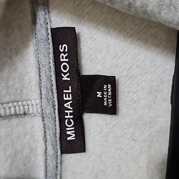 MICHAEL KORS- NEW- NEVER WORN- UNISEX- GRAY ZIPPER WITH HOODED JACKET - Picture 2 of 9